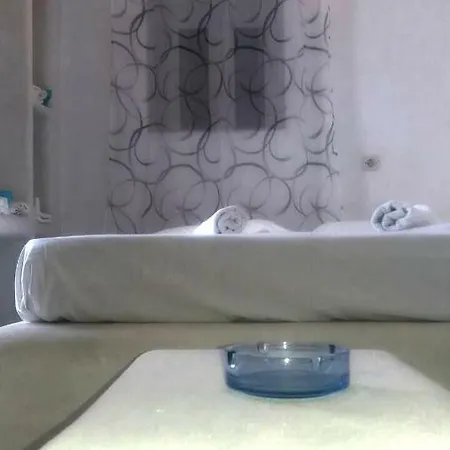 White 4 Apartman Komia