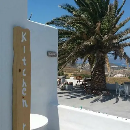 White 4 Komia